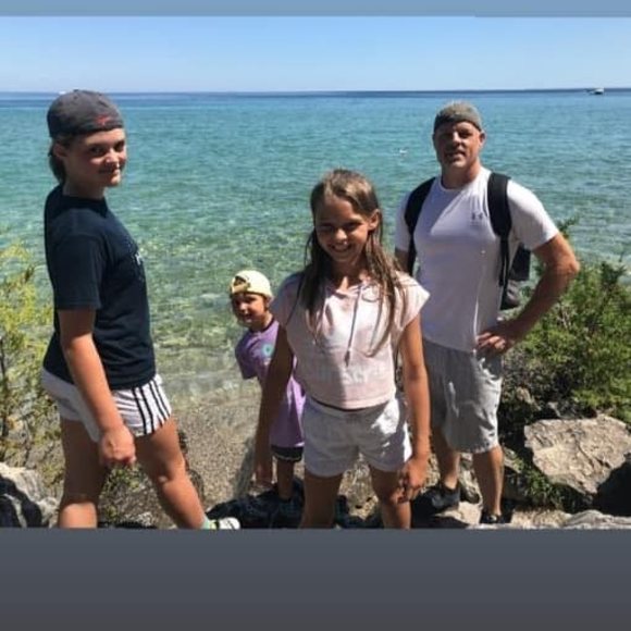 Meet your Posher, Chris - Picture 1 of 1